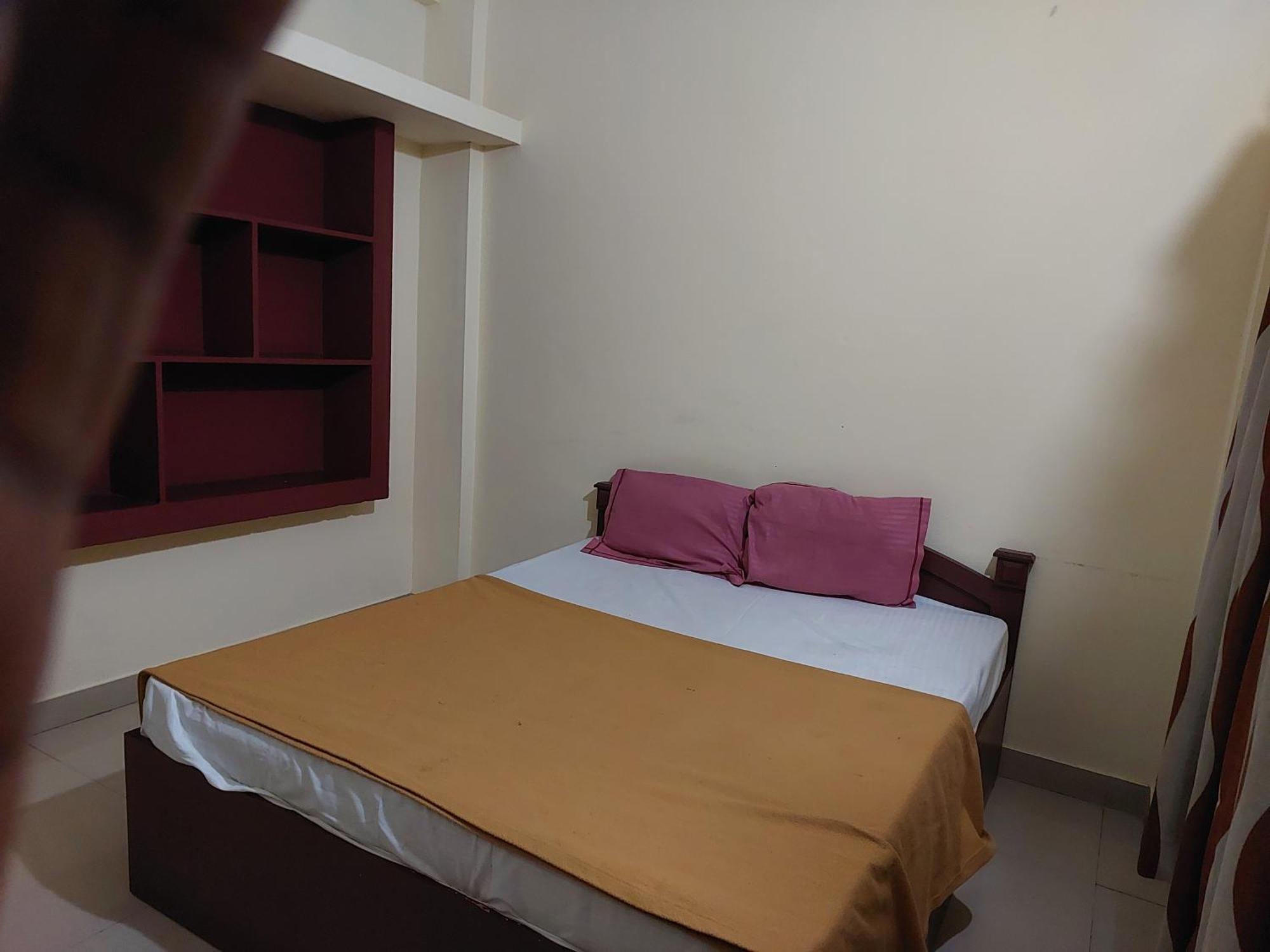 Adhithya Apartments Guruvāyūr Exteriör bild