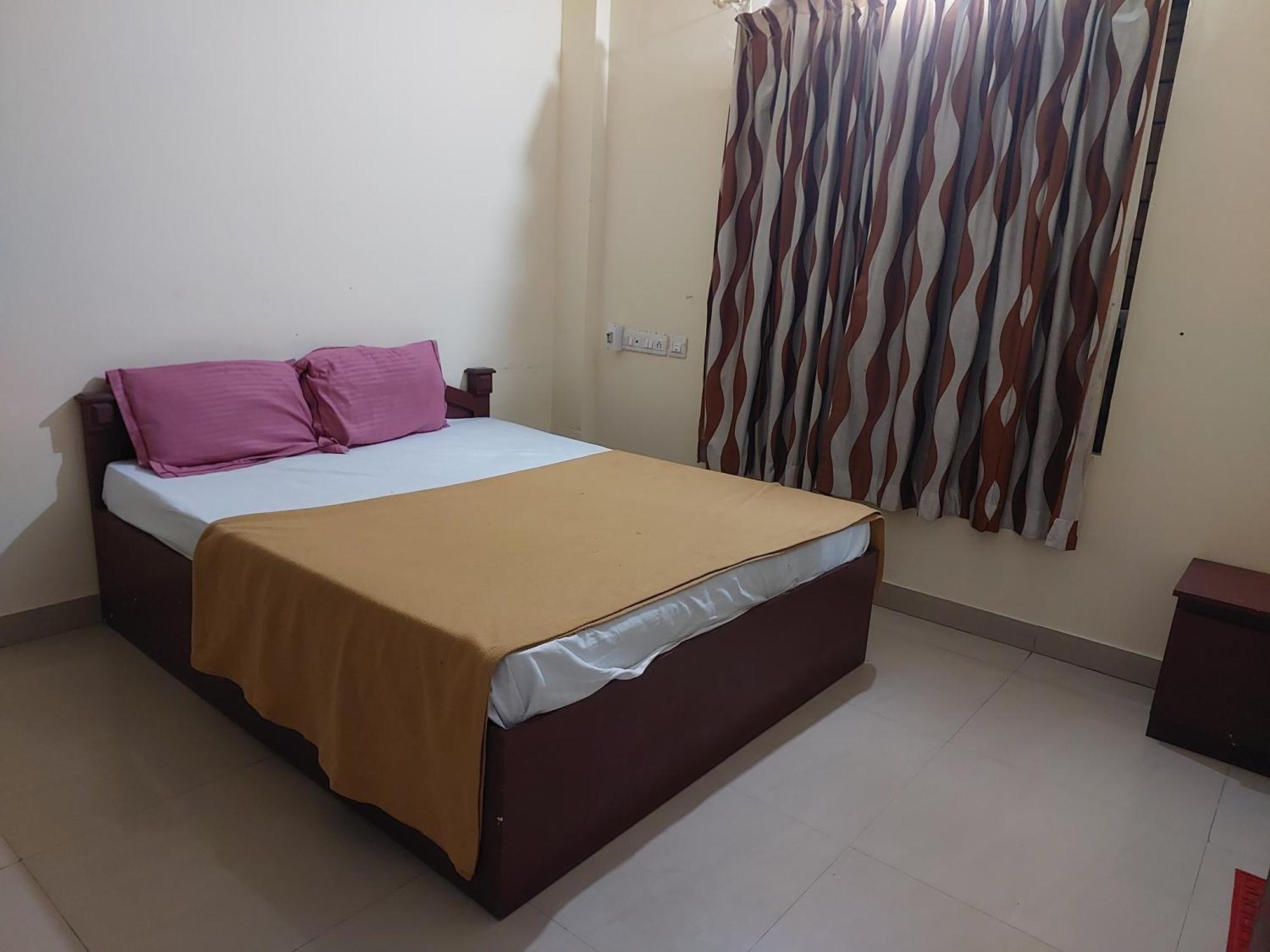 Adhithya Apartments Guruvāyūr Exteriör bild